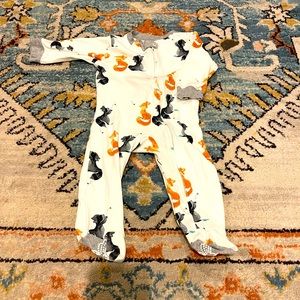 Burt's bees fox onsie 6-9 months. Like new!